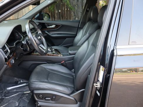 Used 2017 Audi Q7 3.0T Premium Plus w/ Premium Plus Package AWD/4WD image 19