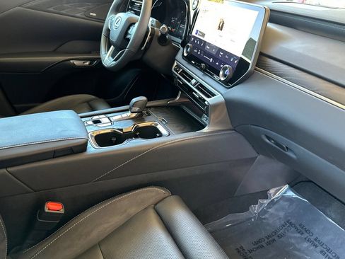 Certified 2025 Lexus RX 350 w/ Convenience Package AWD/4WD image 19