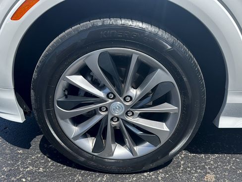 Used 2022 Buick Encore GX Preferred w/ Sport Touring Package FWD image 6