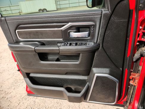 Used 2022 RAM 2500 Laramie w/ Night Edition image 13