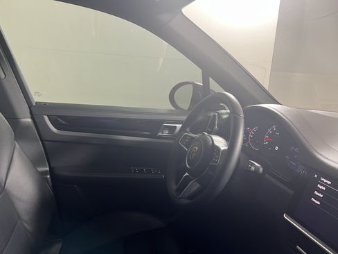 Certified 2023 Porsche Cayenne AWD/4WD image 12