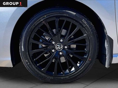 Certified 2019 Toyota Camry SE FWD image 11