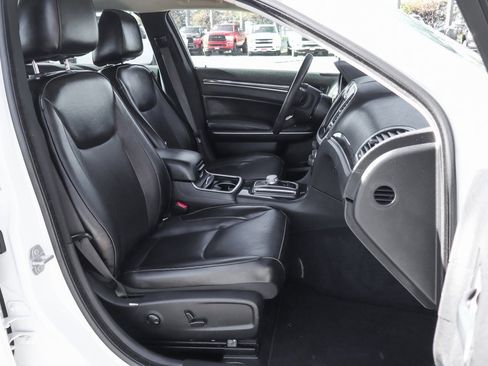 Used 2022 Chrysler 300 Touring L w/ Popular Equipment Group image 44