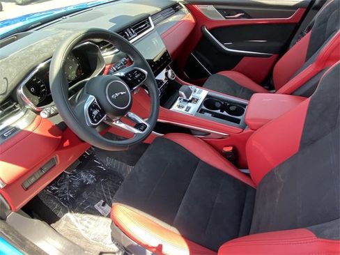 New 2026 Jaguar F-PACE SVR image 5