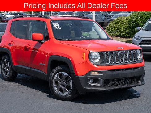 Used 2017 Jeep Renegade Latitude FWD image 1