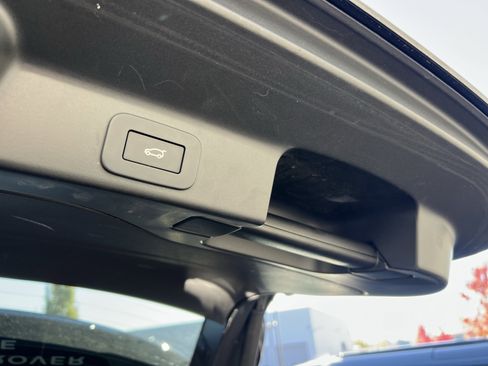 Certified 2025 Jaguar F-PACE R-Dynamic S image 35