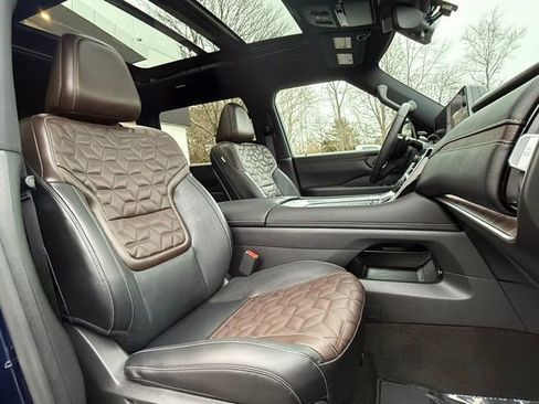 Used 2025 Nissan Armada Platinum Reserve image 20