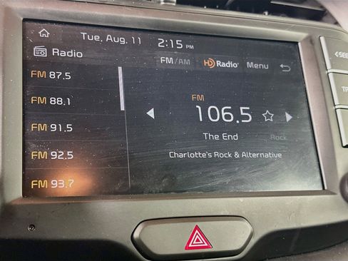 Used 2025 Kia Soul LX w/ LX Technology Package FWD image 21