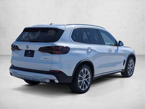 New 2026 BMW X5 xDrive50e AWD/4WD image 2