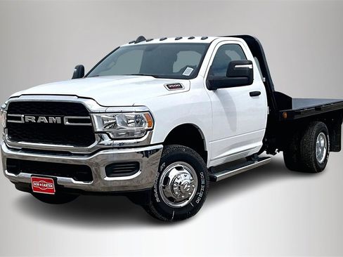 New 2024 RAM 3500 Tradesman image 2