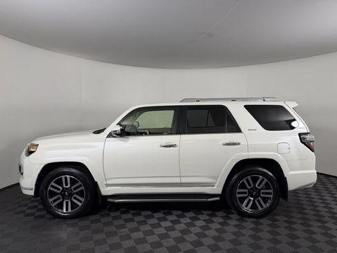 Used 2018 Toyota 4Runner Limited AWD/4WD image 11