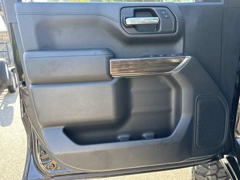 Used 2019 Chevrolet Silverado 1500 LT w/ All-Star Edition AWD/4WD image 11