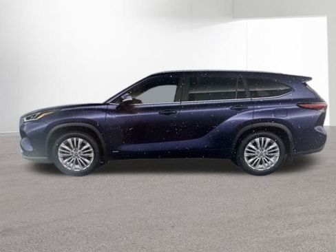 Used 2026 Toyota Highlander Platinum AWD/4WD image 1