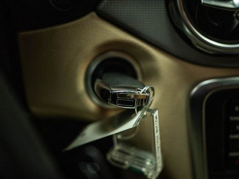 Used 2020 Mercedes-Benz GLA 250 4MATIC image 19