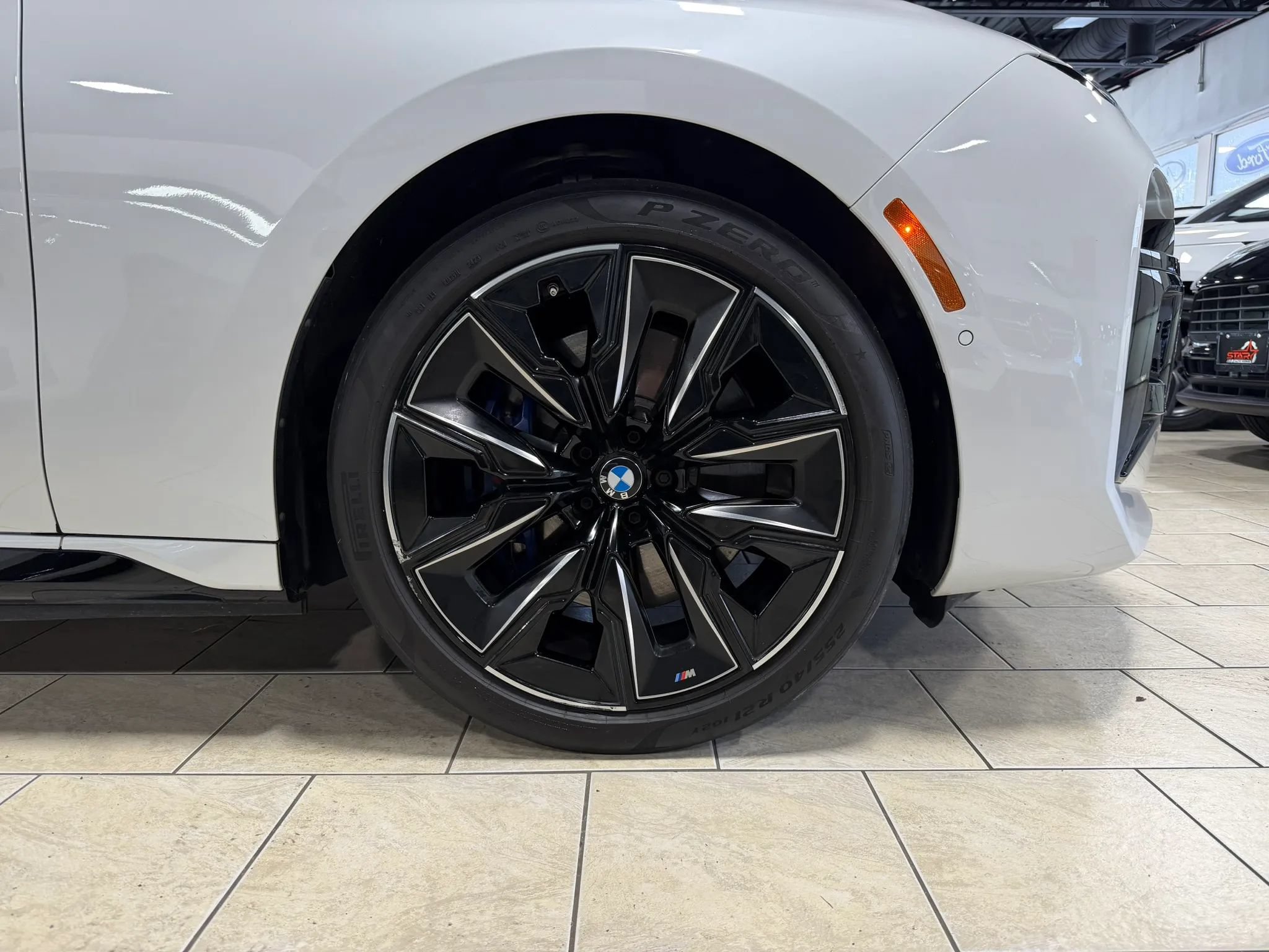 Used 2024 BMW i7 xDrive60 w/ Executive Package AWD/4WD image 36