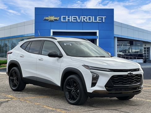 Certified 2024 Chevrolet Trax ACTIV w/ Sunroof Package image 8