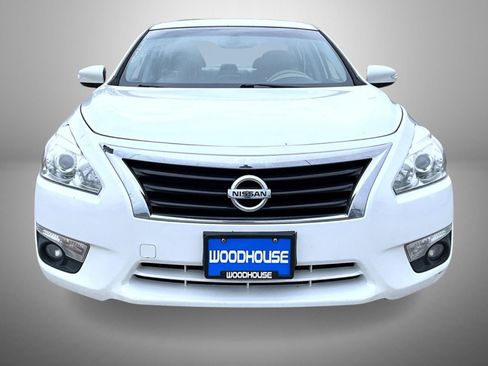 Used 2015 Nissan Altima 2.5 SL w/ Moonroof Package FWD image 2