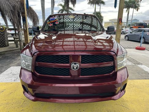 Used 2018 RAM 1500 Express w/ Express Value Package image 3