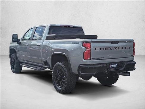 Used 2025 Chevrolet Silverado 2500 LT w/ Trail Boss Package AWD/4WD image 8