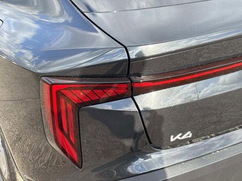 New 2025 Kia K4 LX image 11
