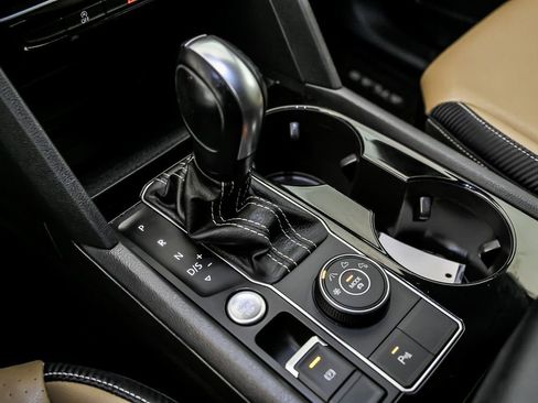 Used 2023 Volkswagen Atlas Cross Sport SE image 22