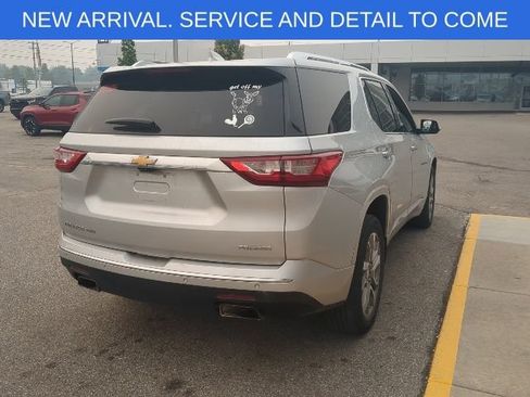 Used 2021 Chevrolet Traverse Premier w/ LPO, Floor Liner Package AWD/4WD image 8