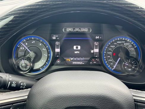 Used 2020 RAM 1500 Limited w/ Black Appearance Package AWD/4WD image 14