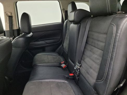 Used 2019 Mitsubishi Outlander LE FWD image 18