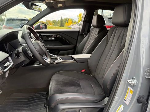 Certified 2025 Acura ADX A-Spec image 17