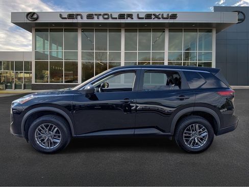 Used 2024 Nissan Rogue S image 6