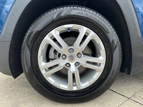 Used 2019 GMC Terrain SLE w/ Driver Convenience Package FWD image 9