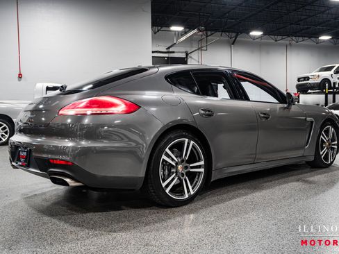Used 2016 Porsche Panamera 4 Edition image 5