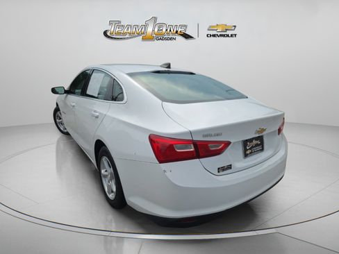 Used 2017 Chevrolet Malibu LS w/ LPO, Convenience Package 1 FWD image 6