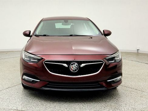 Used 2018 Buick Regal Essence w/ Driver Confidence Package #1 FWD image 2