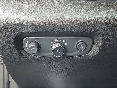 Used 2020 Chevrolet Traverse RS image 18