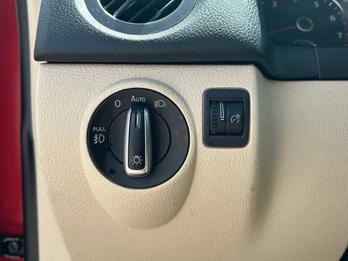 Used 2016 Volkswagen Tiguan SE FWD image 13