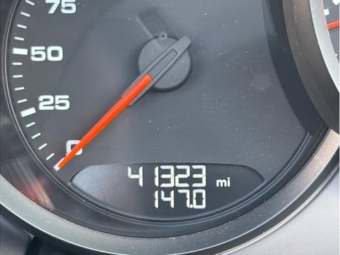 Used 2018 Porsche 718 Boxster Roadster 2D image 14