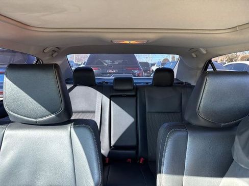 Used 2015 Toyota Corolla L image 10