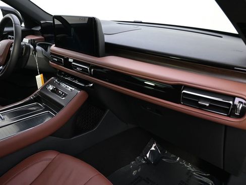 New 2026 Lincoln Aviator Reserve w/ Jet Appearance Package AWD/4WD image 15