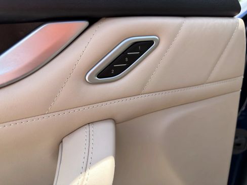 Used 2019 Maserati Levante AWD/4WD image 28