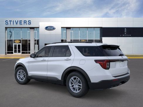 New 2026 Ford Explorer Active image 4
