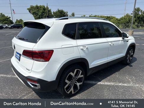 Used 2022 Volkswagen Taos SEL w/ Panoramic Sunroof Package AWD/4WD image 4