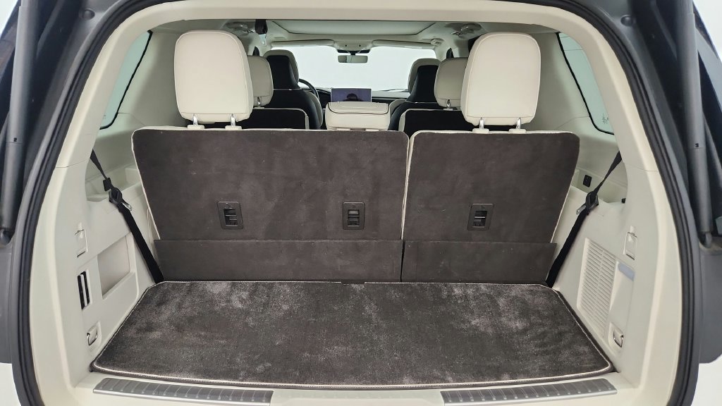 Used 2024 Lincoln Navigator Black Label AWD/4WD image 22