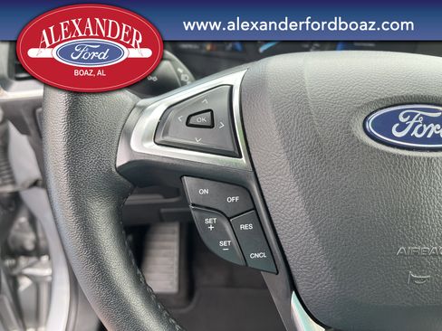 Used 2024 Ford Edge Titanium image 22