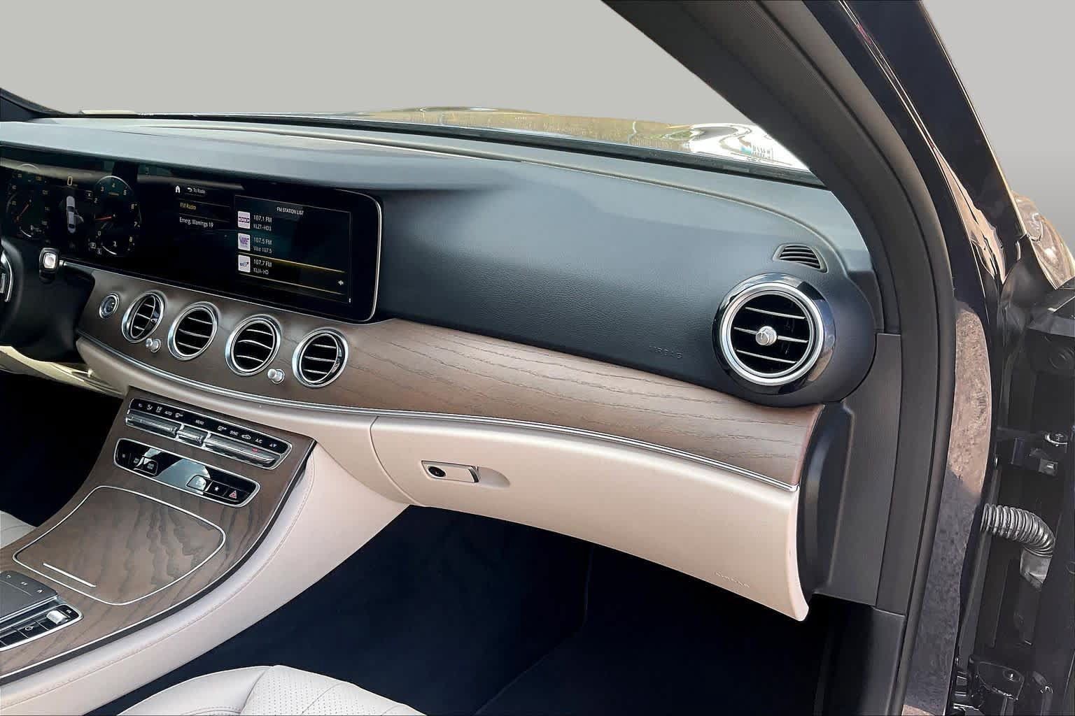 Used 2022 Mercedes-Benz E 350 Sedan image 19