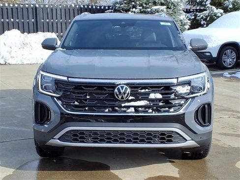 New 2026 Volkswagen Atlas Cross Sport SE image 2