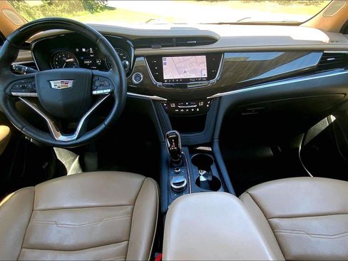 Certified 2024 Cadillac XT6 Premium Luxury w/ Platinum Package AWD/4WD image 16