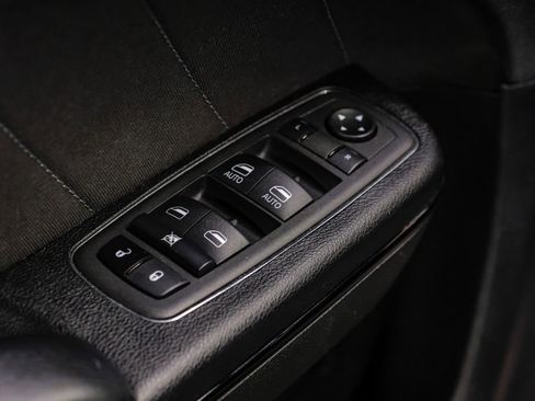 Used 2022 Dodge Charger R/T w/ Blacktop Package image 47