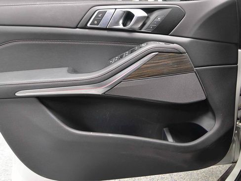 Used 2026 BMW X5 sDrive40i w/ Premium Package RWD image 6
