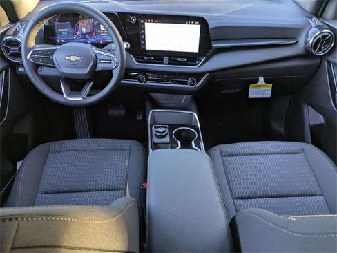 New 2026 Chevrolet Equinox LT image 24